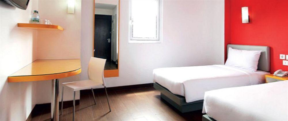 Amaris Hotel Cirebon Kültér fotó